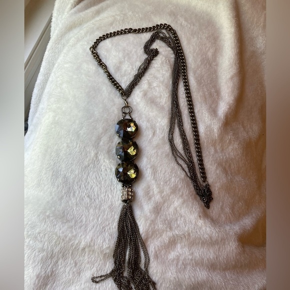 Metal Tassel Necklace‎ with 3 Large Faceted Stones - Picture 2 of 10